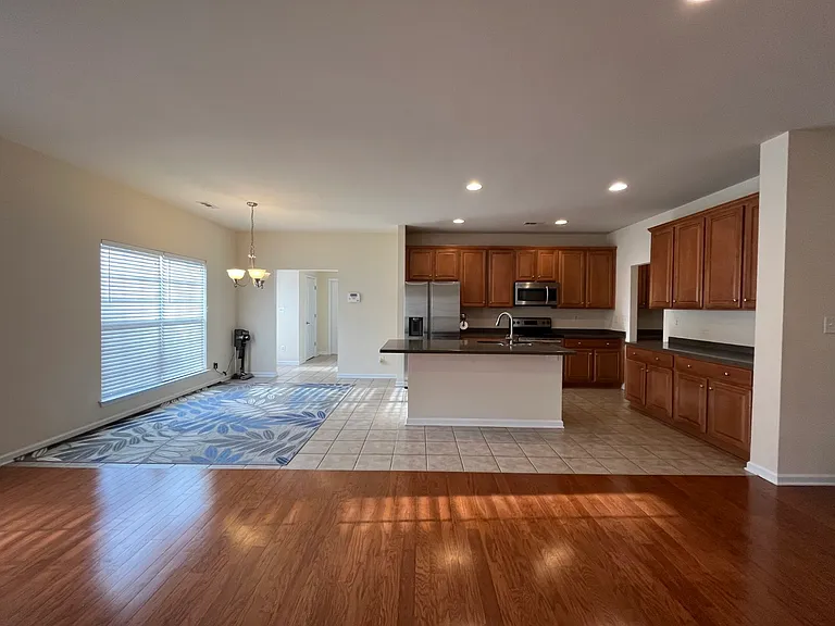 2130 Blue Iris Dr — Photo 4