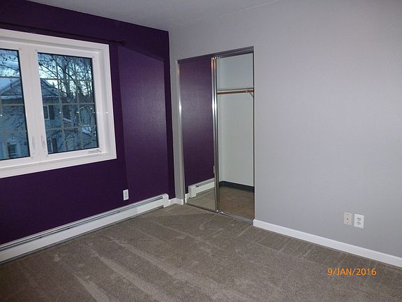 5th image of 1032 Evergreen St