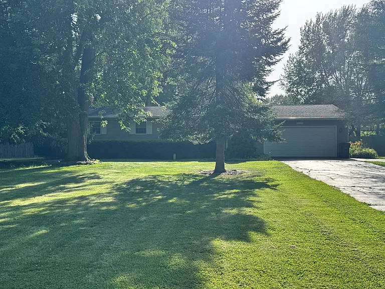 13366 Tucker Dr — Photo 2