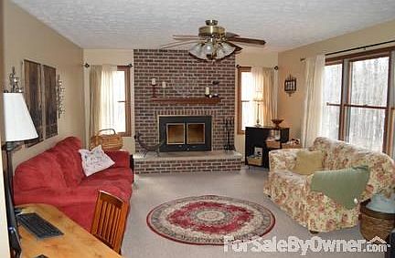 4th image of 294 Saint Joseph Dr