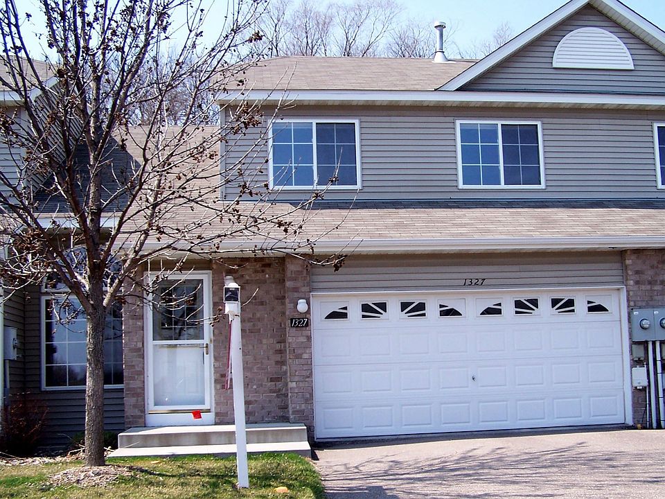 1327 Conservatory Ct., St. Paul, MN