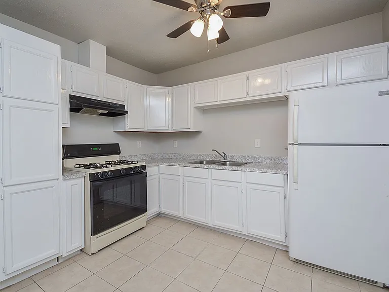2117 Thonig Rd — Photo 30