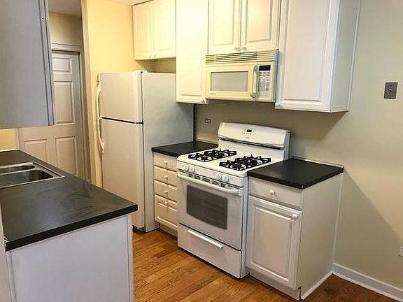 4th image of 1626 W Estes Ave Frnt 2A