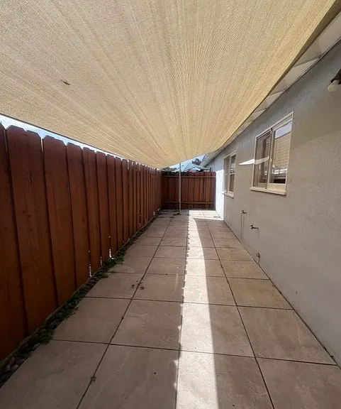 668 Center St #B — Photo 8