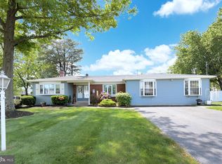 15 Wolfpack Rd, Hamilton, NJ 08619