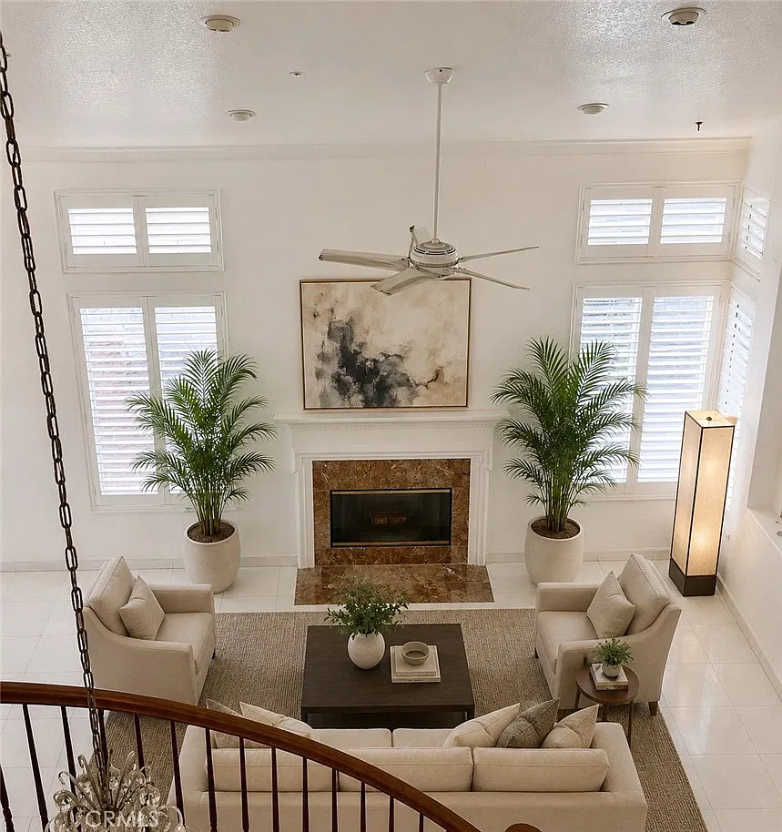 4 bed, 2984 sqft, $7,000 — Photo 1
