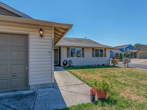 2nd image of 15803 NE 86th Cir