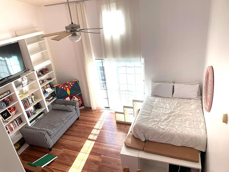 1602 Elgin St #15 — Photo 14