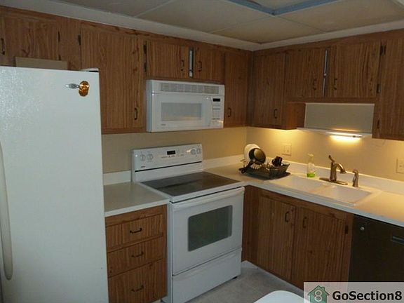 4th image of 4291 Oak Terrace Dr
