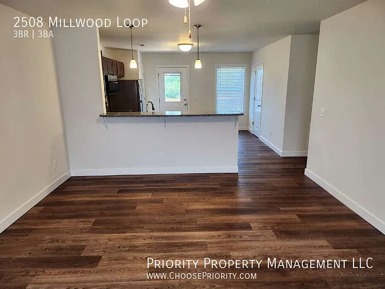 2508 Millwood Loop — Photo 3
