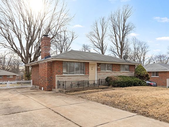 2nd image of 1158 Reale Ave