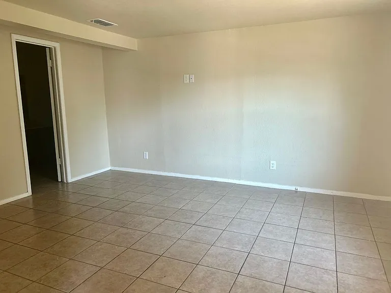 3103 E Price St — Photo 14