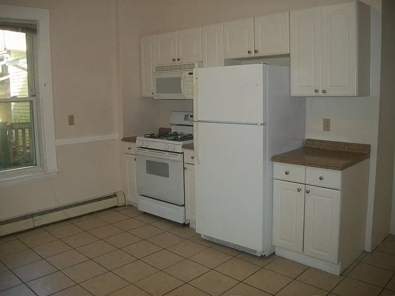 279 Pearl St — Photo 10