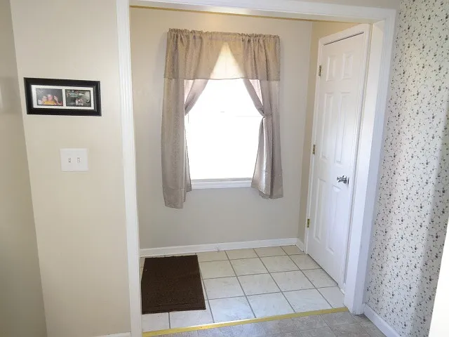 1854 W Colonial Dr photo 1