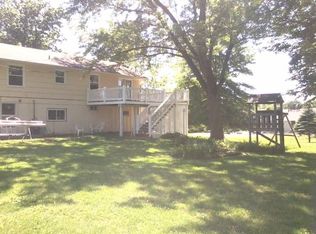 2 NE 62nd Ter, Kansas City, MO 64118