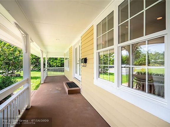 4th image of 3601 NE 17th Ave