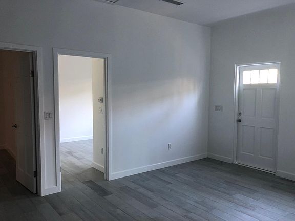 5th image of 1865 Echo Park Ave