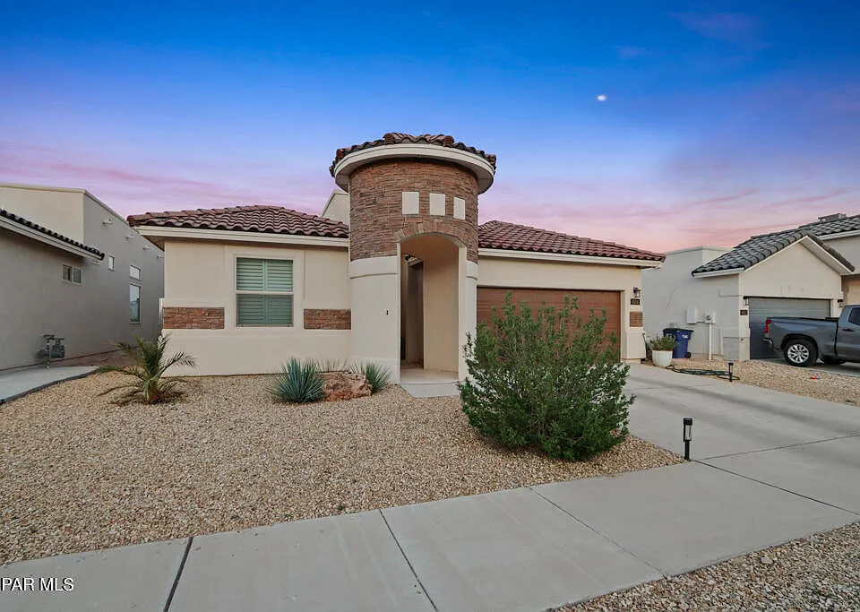 4556 Marisabel Azcarate St