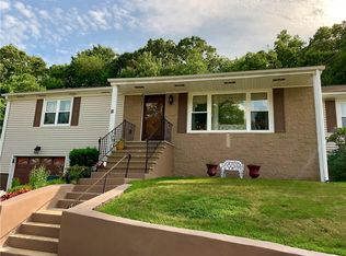 12 Holiday Ct, Lincoln, RI 02865