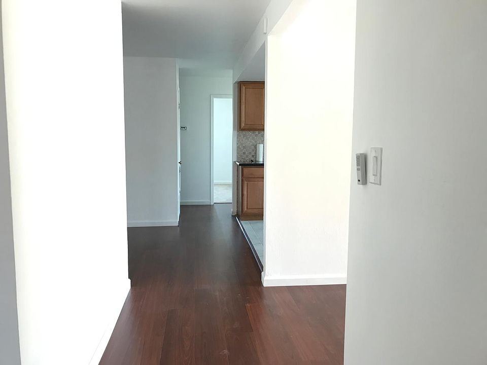 1st image of 1835 Mission Dr