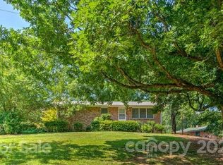 120 Parsonage Dr, Mills River, NC 28759