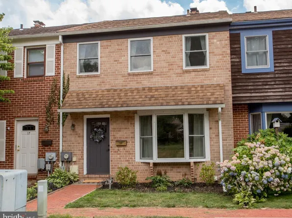 15 Carriage Dr, Doylestown, PA 18901