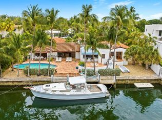 1511 E Lake Dr, Fort Lauderdale, FL 33316