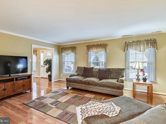5th image of 5209 Calabria Ct
