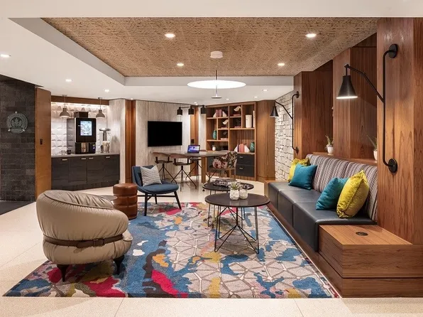 888 Main Street image 14 of 30