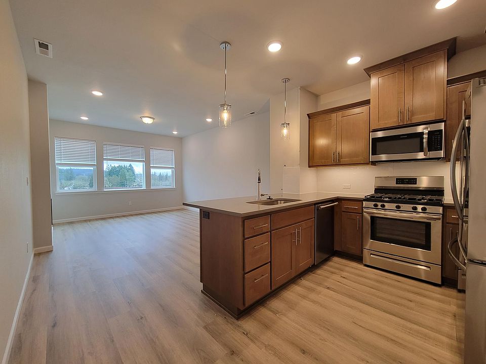 1st image of 8069 SE Kinnaman St