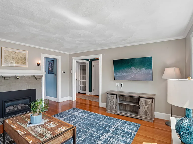 3 Woburn St — Photo 12