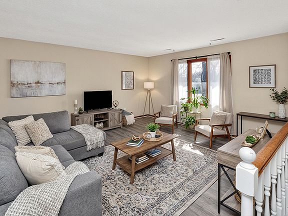 3rd image of 615-617 Ken Maril Rd