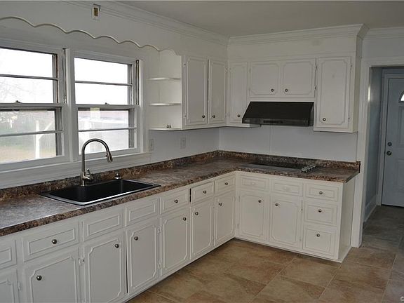 2nd image of 2211 Ferndale Ave