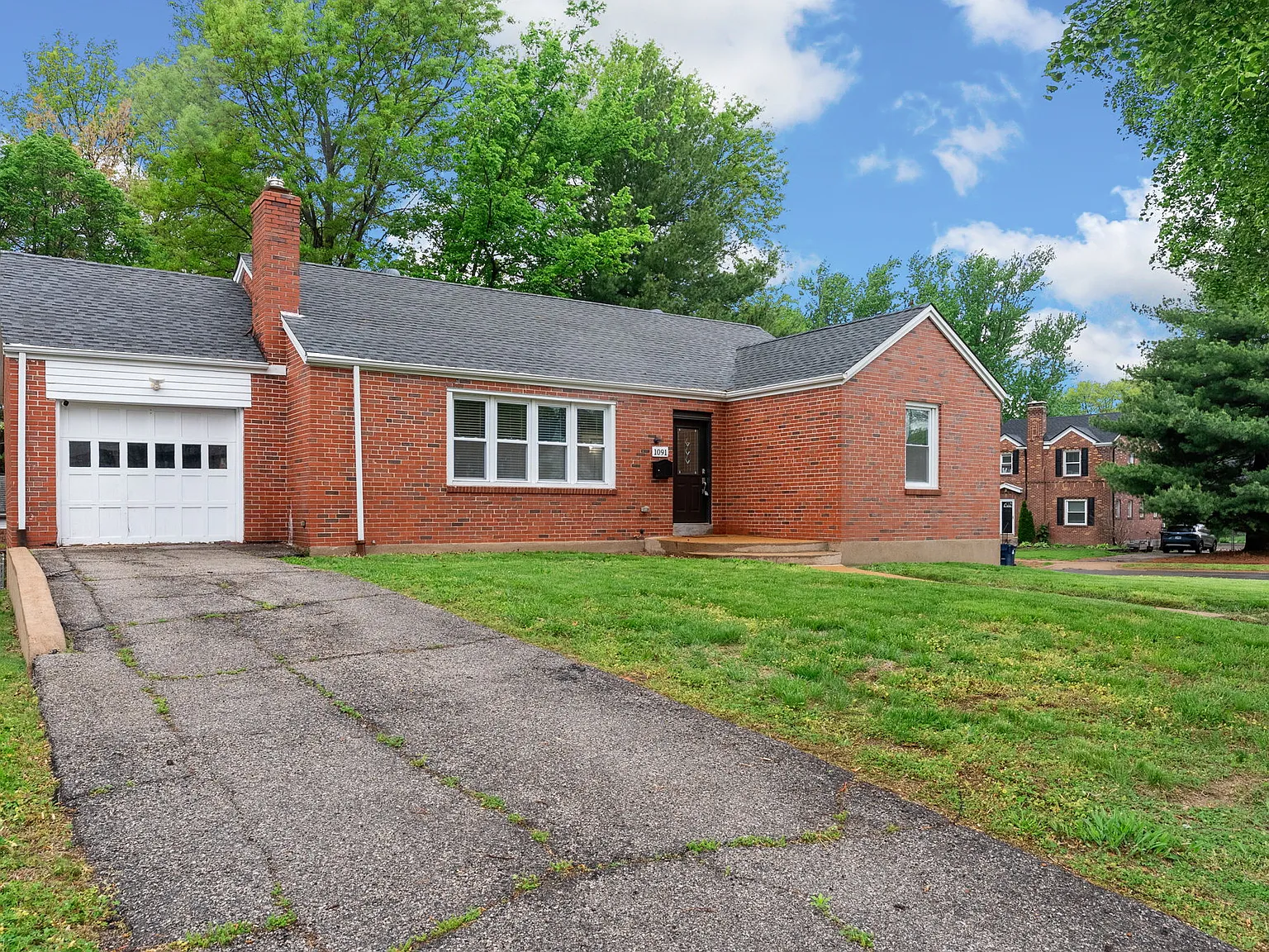 3 bed, 1284 sqft, $5,000 — Photo 2