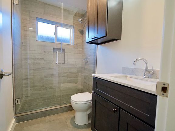 3rd image of 806 Fulton St APT 5
