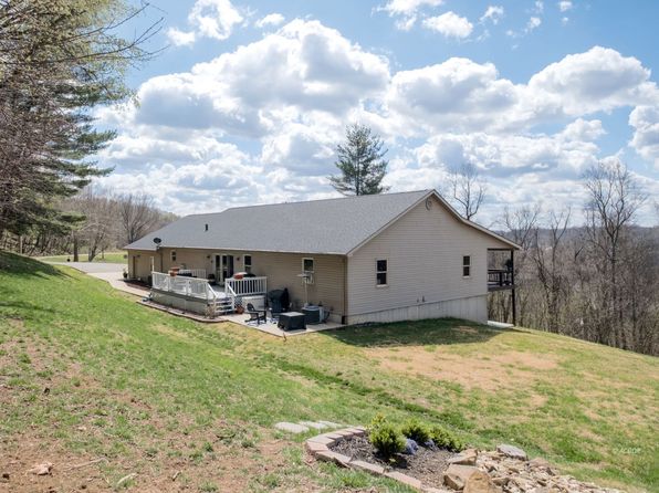 2475 Lee Cir, Syracuse, OH 45779