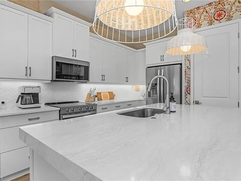 7286 Saona Ct — Photo 7