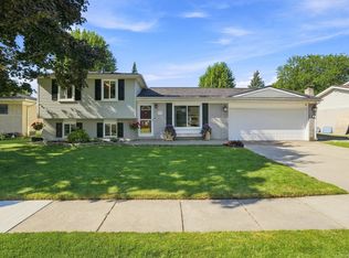 34710 Devonshire Rd, New Baltimore, MI 48047