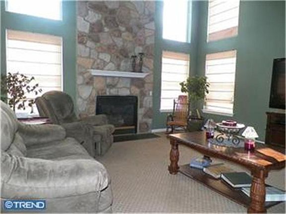 3rd image of 167 Bakerfield Dr