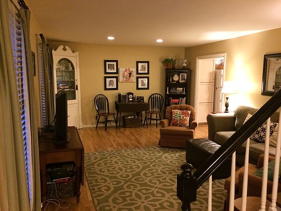 2nd image of 3472 Lansdowne Dr