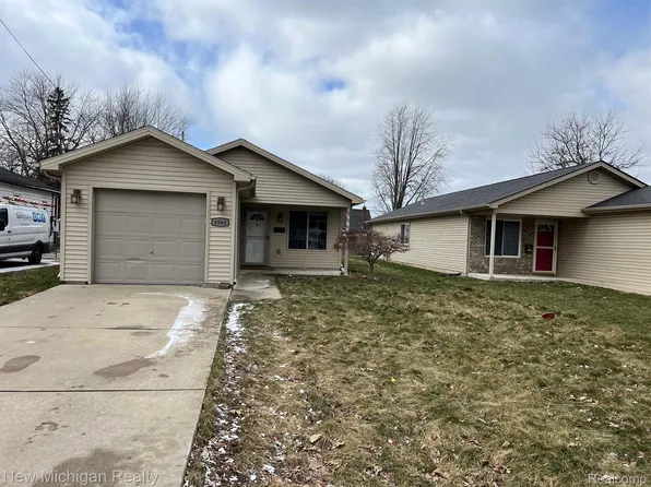 4960 Kingston St, Dearborn Heights, MI 48125