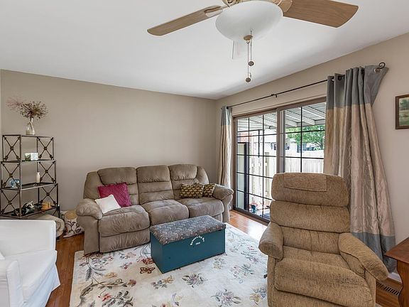 5th image of 40450 Newport Dr