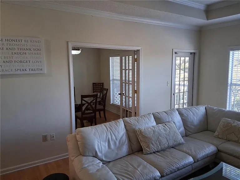 4333 Dunwoody Park — Photo 6