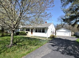 30331 N East End Ave, Libertyville, IL 60048