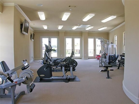 4th image of 35 Veranda Ln #200