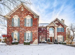 2703 Wynncrest Manor Dr, Chesterfield, MO 63005