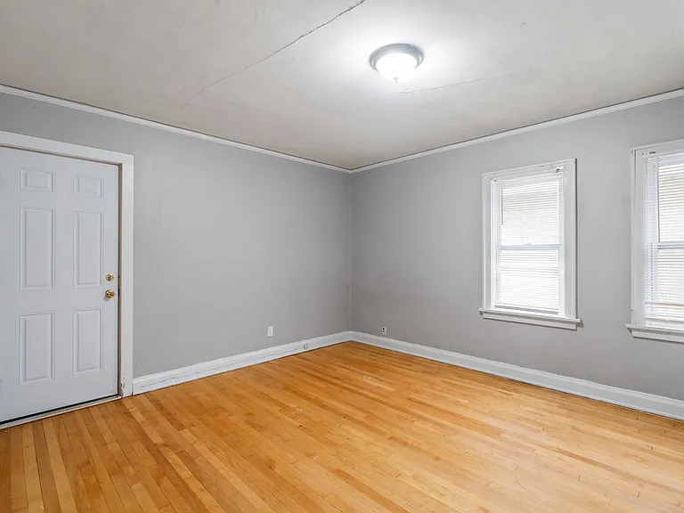 3372 N Downer Ave — Photo 19