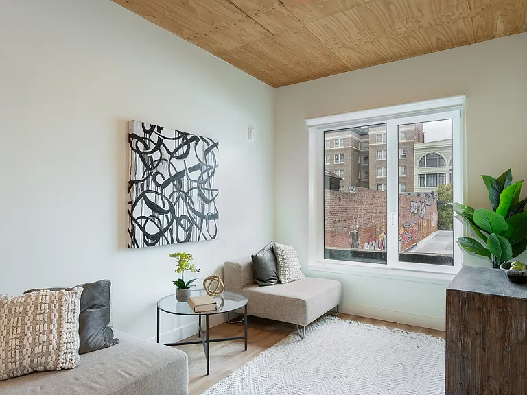 12th Street Apartments — Photo 14