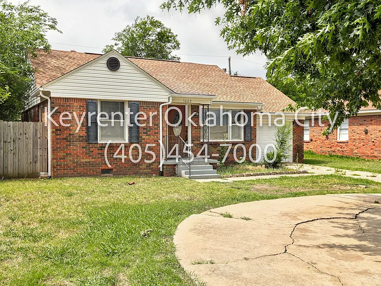 1622 W Britton Rd — Photo 3