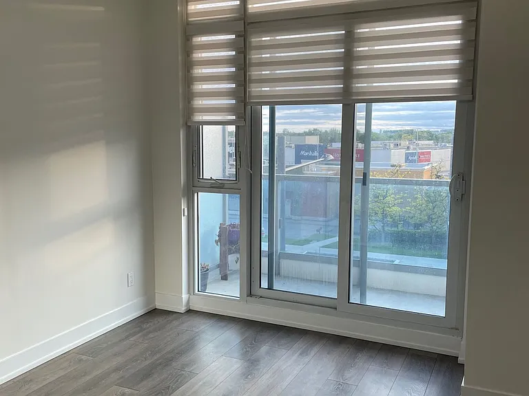 9471 Yonge St #337 — Photo 8